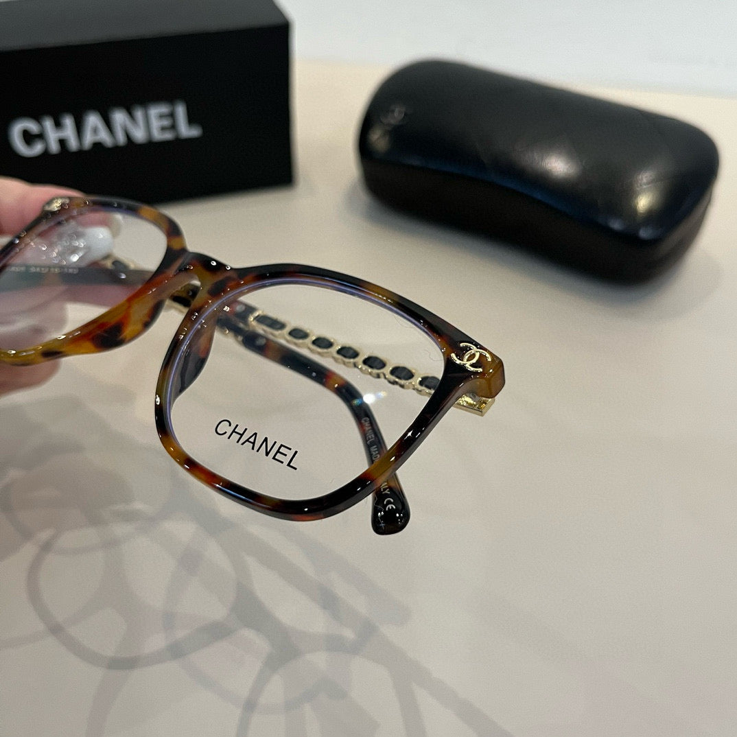 Chanel Oversized Silver Lens Sunglasses for Men & Women - 448955 - detail image 6