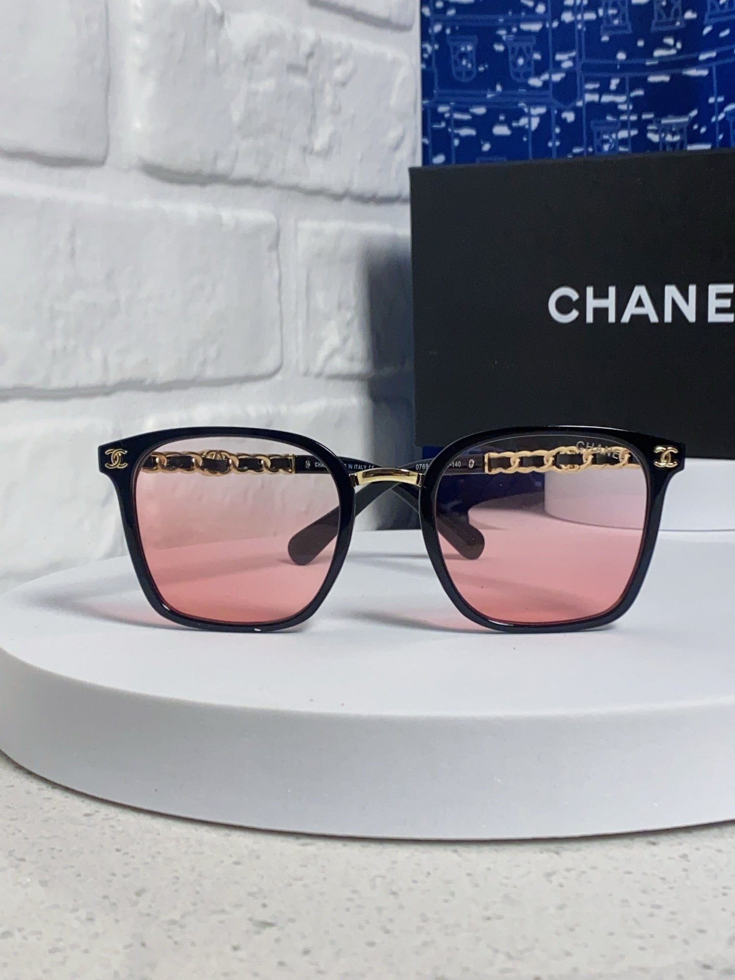 Chanel Fashion Pink Lens Sunglasses for Men & Women - detail image 2