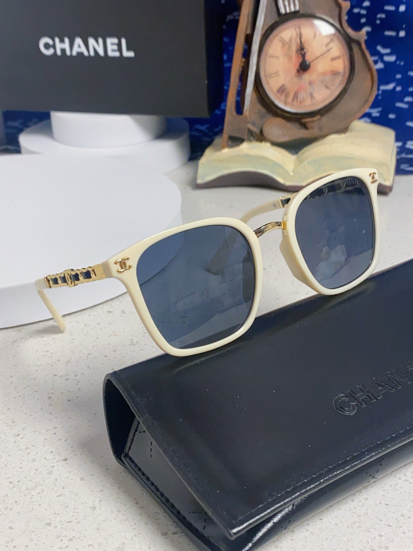 Chanel Fashion Blue Lens Sunglasses for Men & Women - 449086 - detail image 10