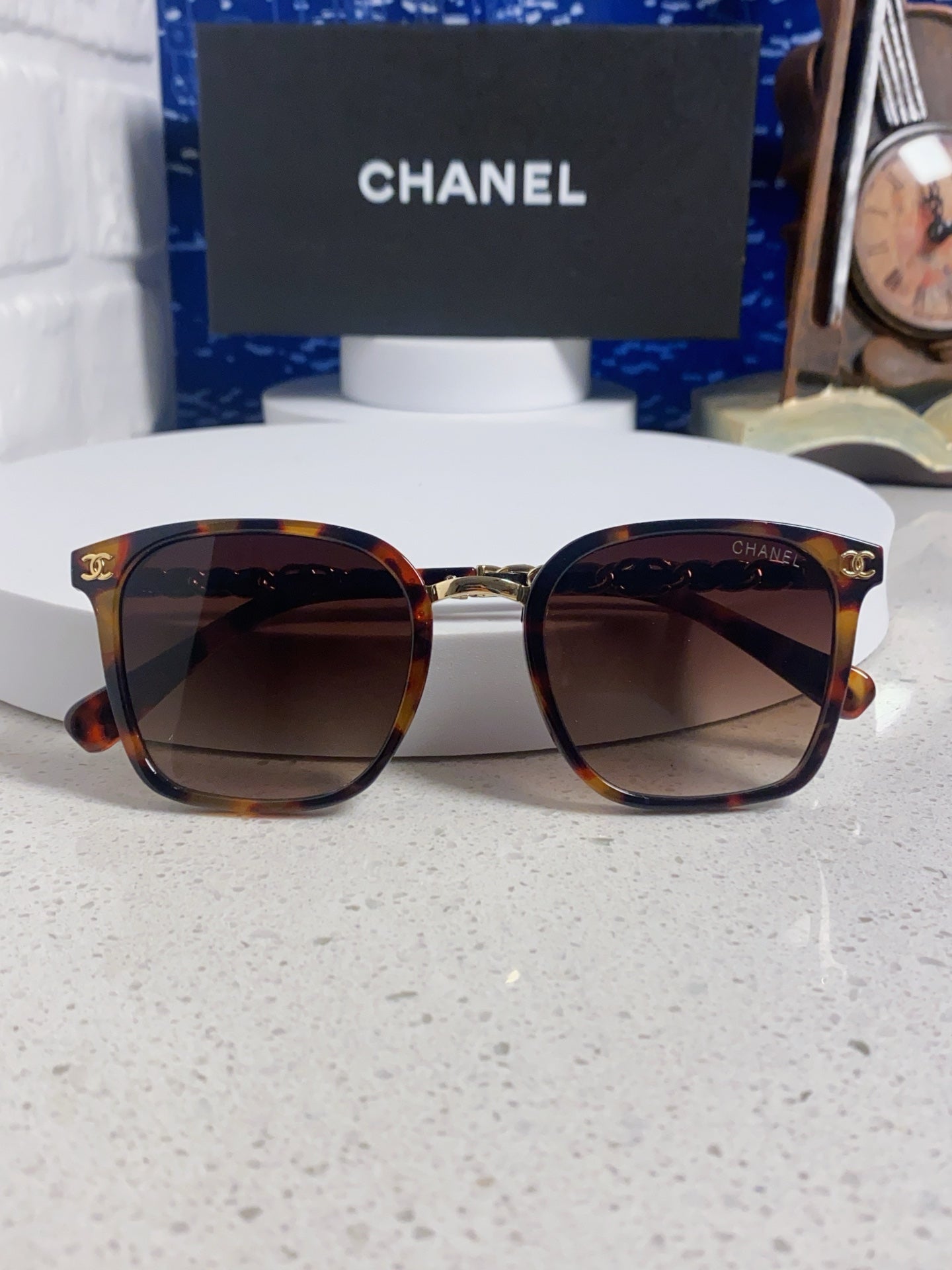 Chanel Fashion Red Lens Sunglasses for Men & Women - 448886 - detail image 9