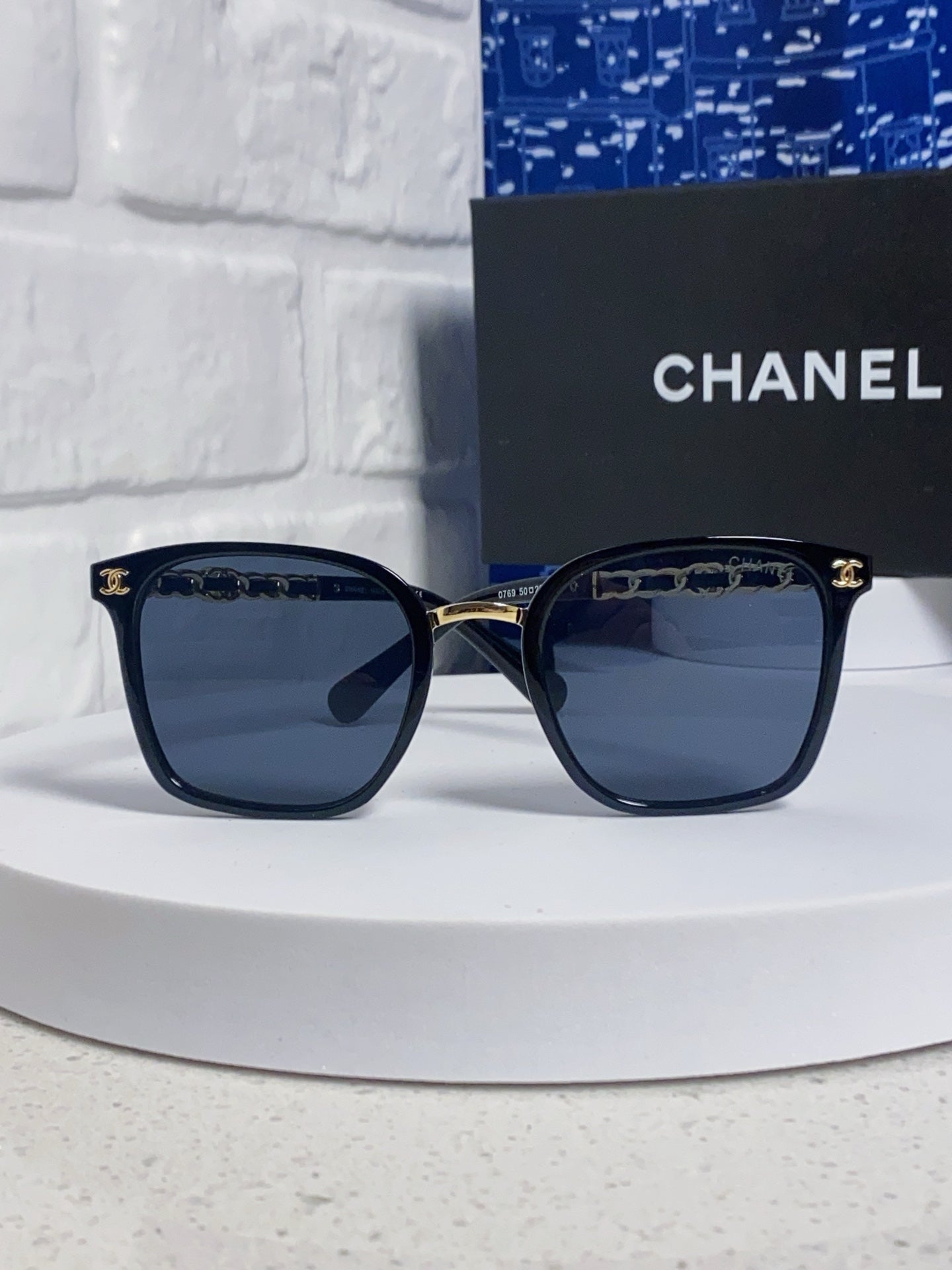 Chanel Fashion Blue Lens Sunglasses for Men & Women - 448887 - detail image 2