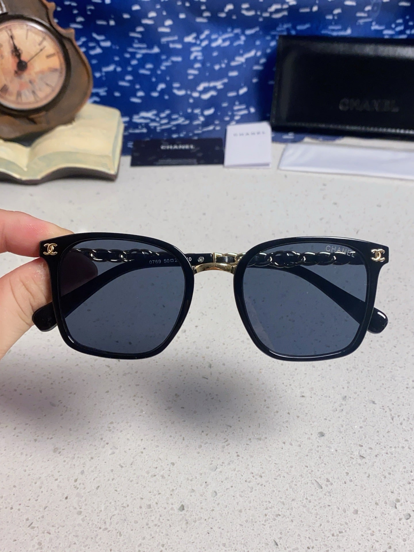 Chanel Fashion Blue Lens Sunglasses for Men & Women - 448887 - detail image 4