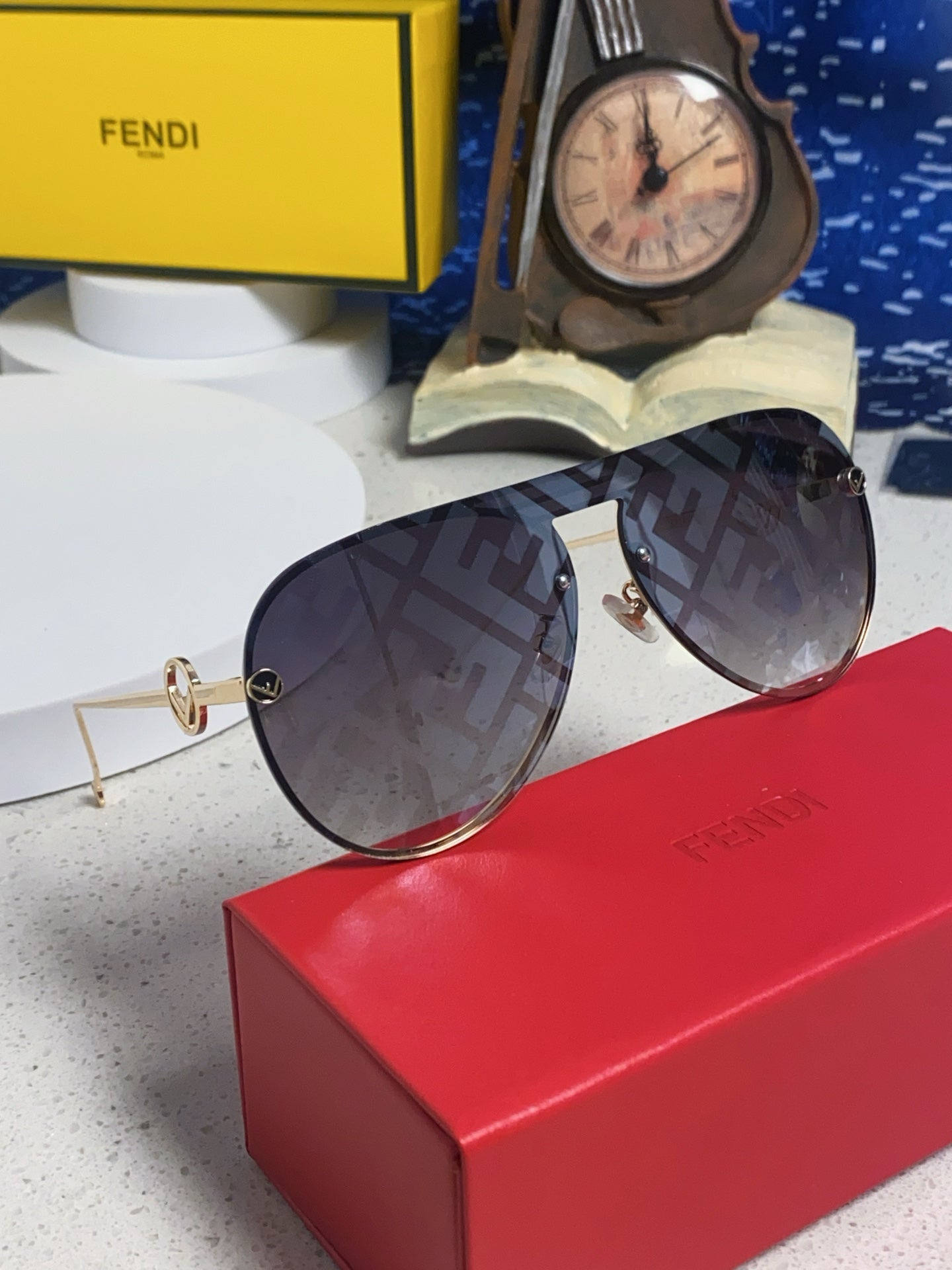 Fendi Aviator Gray Lens Sunglasses for Men & Women - 416301 - detail image 9