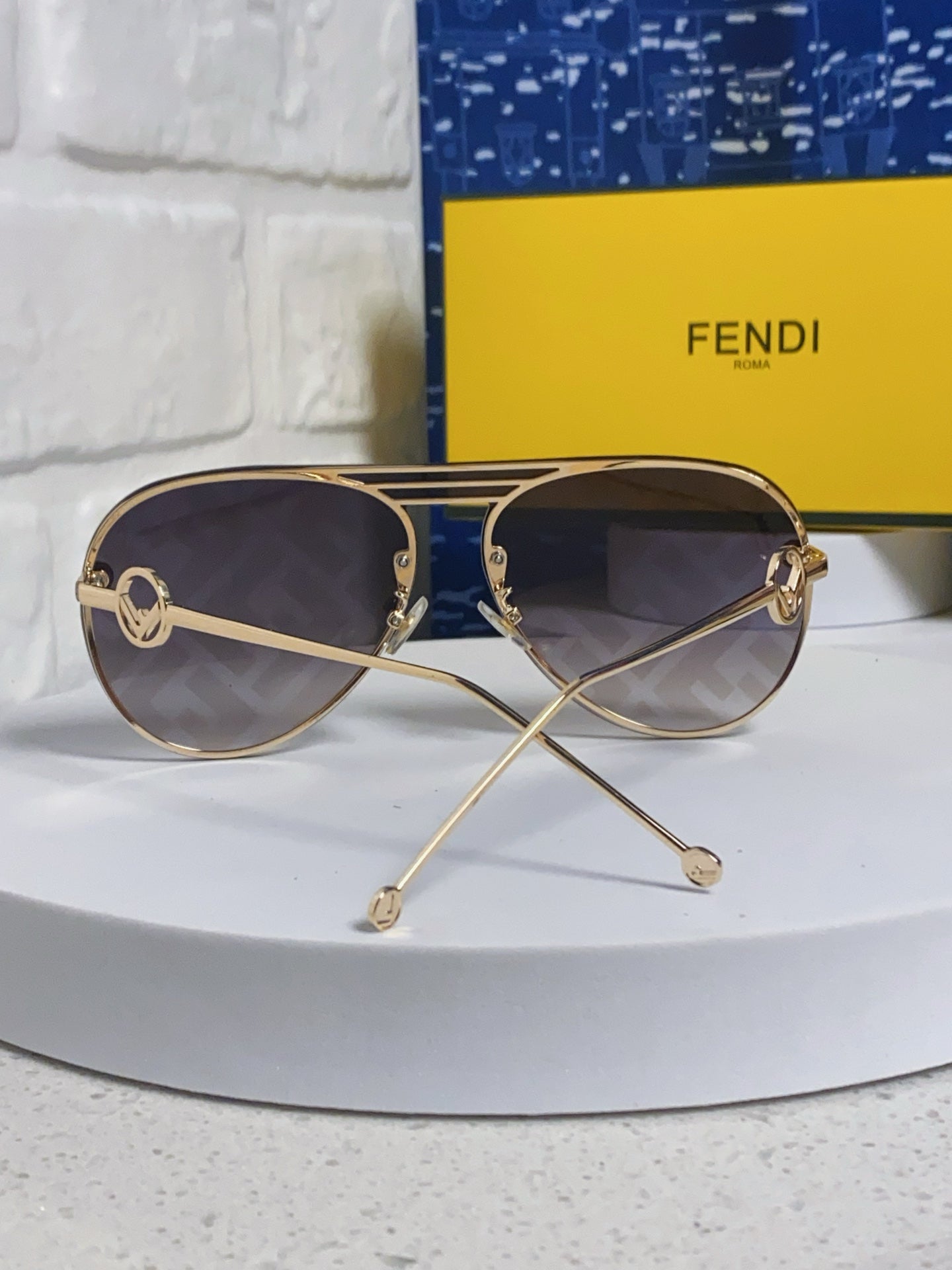 Fendi Aviator Gray Lens Sunglasses for Men & Women - 416311 - detail image 3
