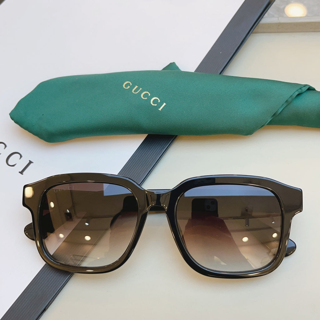 Gucci GG1798SA Fashion Black Lens Sunglasses for Men & Women - 431380
