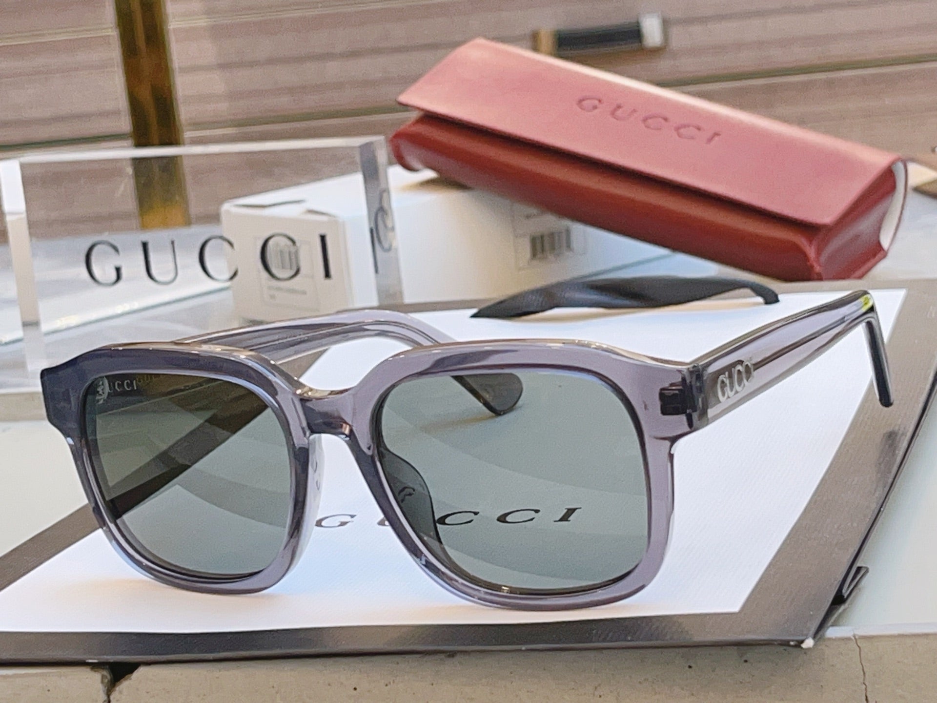 Gucci GG1798SA Fashion Black Lens Sunglasses for Men & Women - 431381 - detail image 5