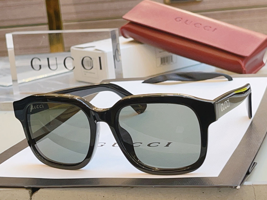 Gucci GG1798SA Fashion Black Lens Sunglasses for Men & Women - 431381 - detail image 2
