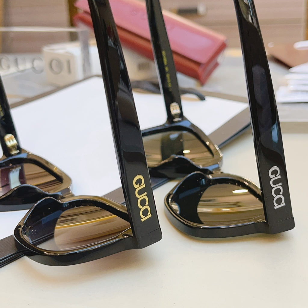 Gucci GG1798SA Fashion Gray Lens Sunglasses for Men & Women - detail image 7