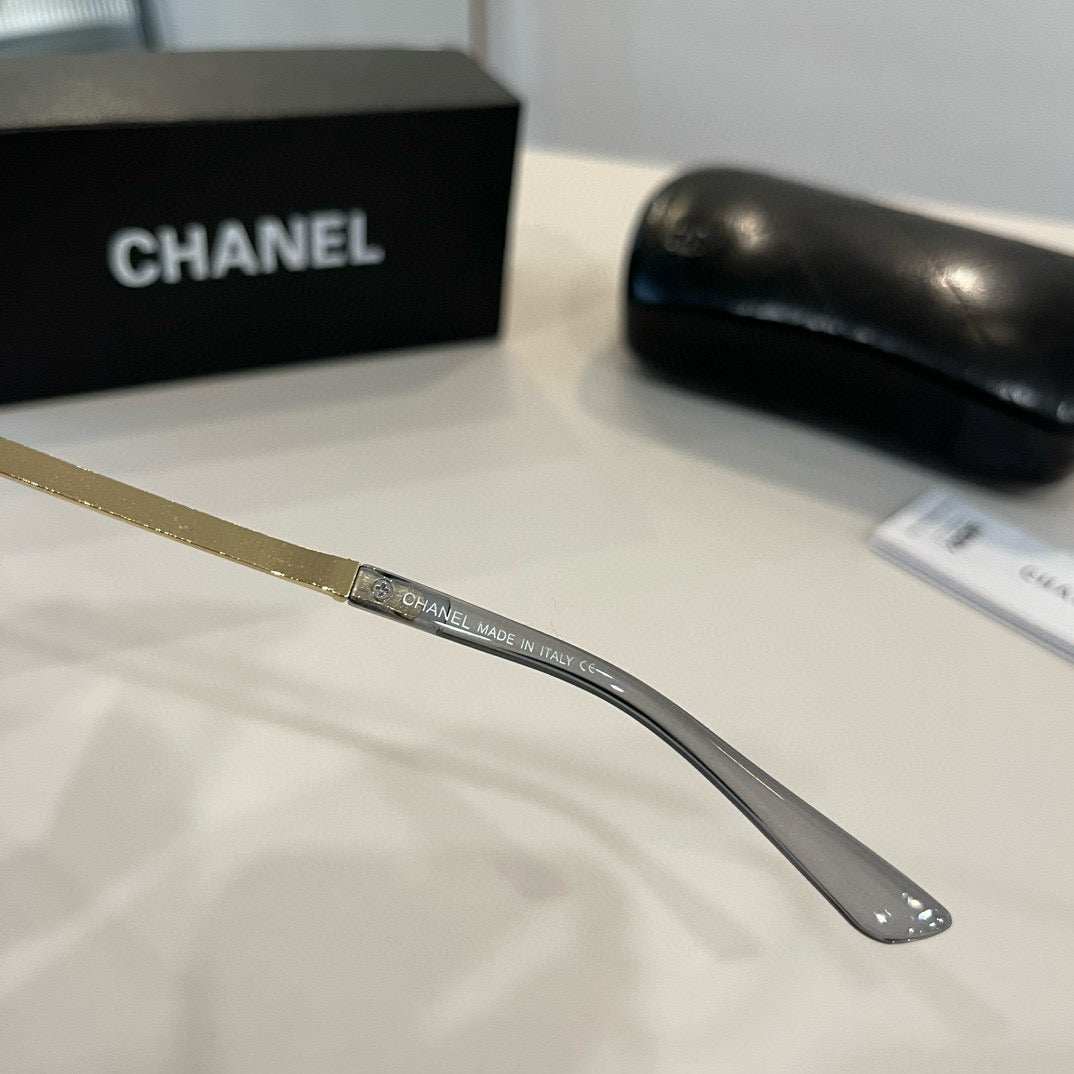 Chanel Oversized Silver Lens Sunglasses for Men & Women - 448960 - detail image 9