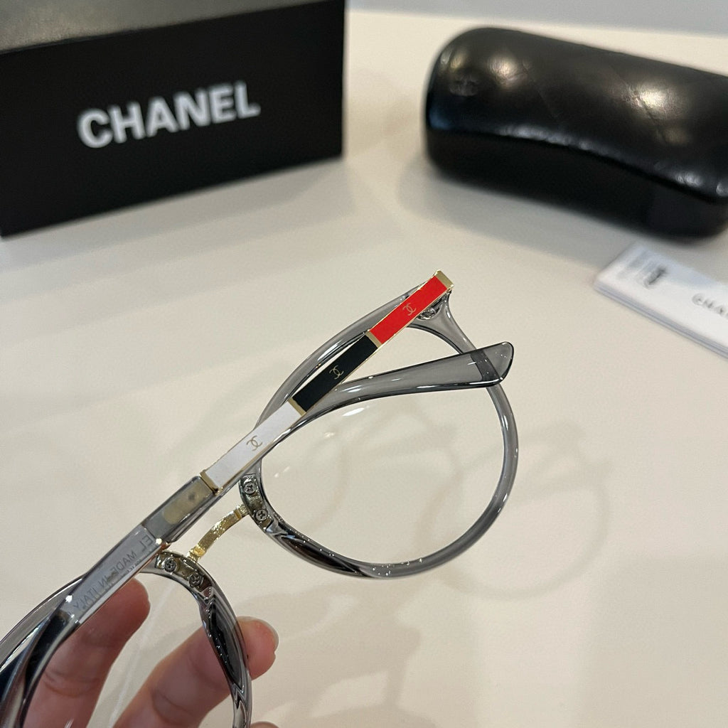 Chanel Oversized Silver Lens Sunglasses for Men & Women - 448960 - detail image 7