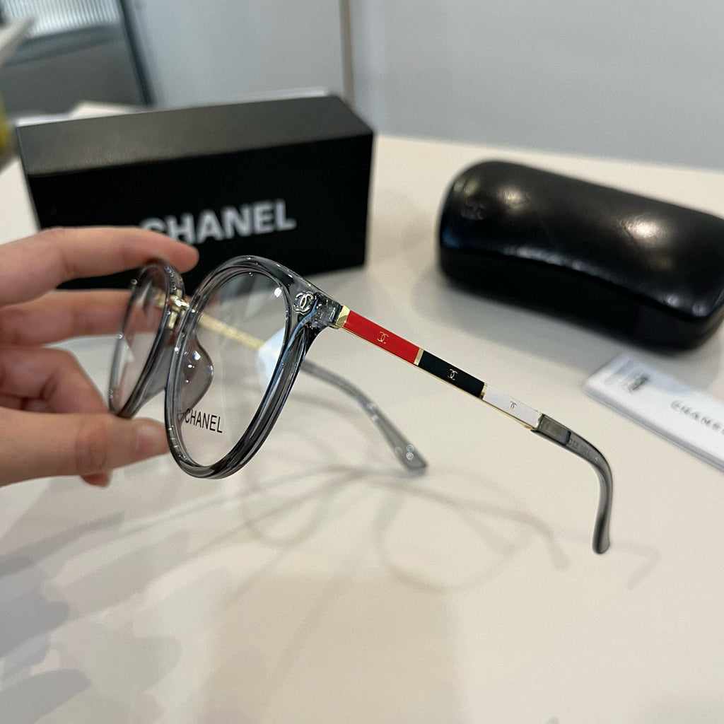Chanel Oversized Silver Lens Sunglasses for Men & Women - 486569 - detail image 4
