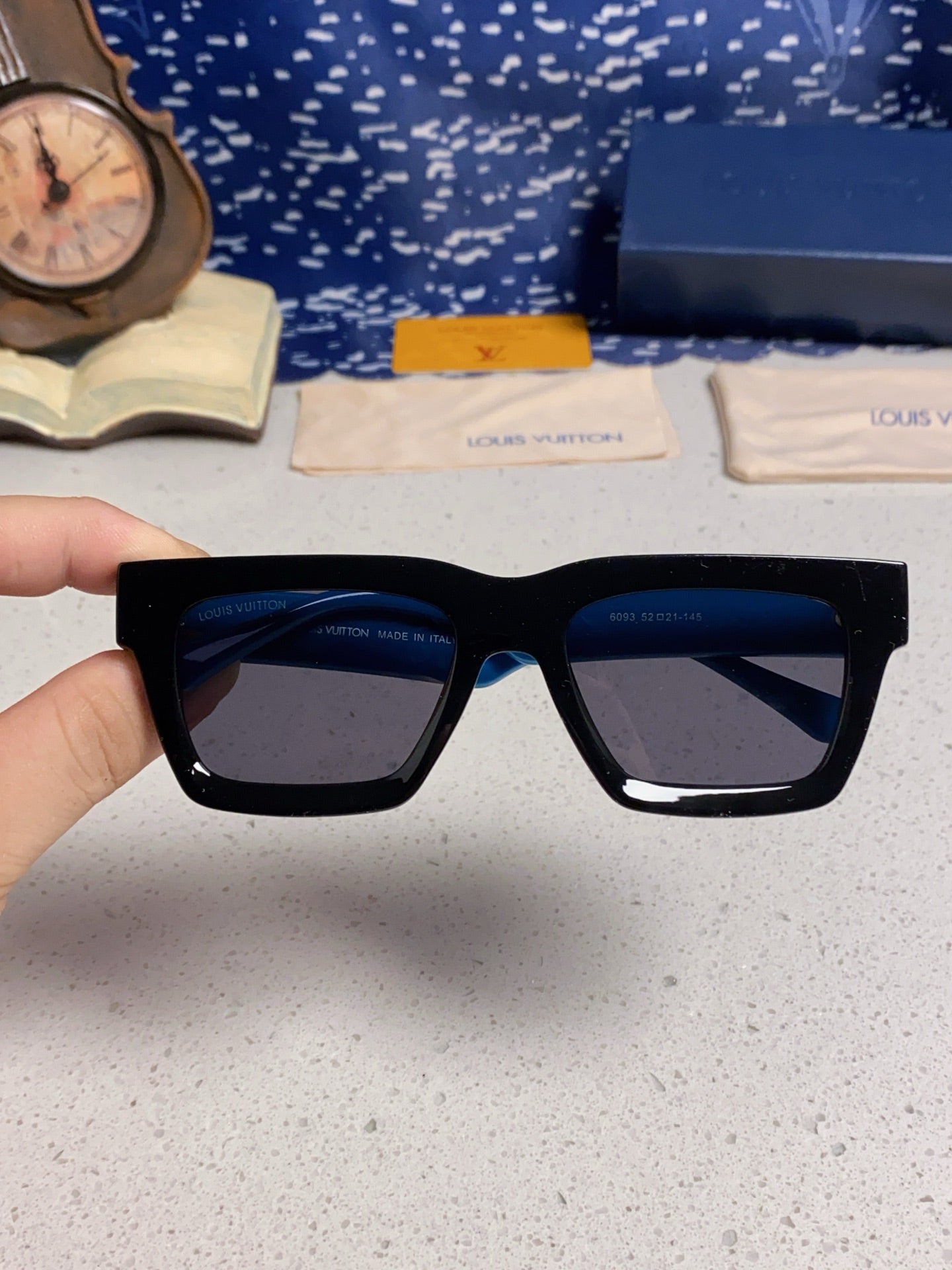 Louis Vuitton Square Black Lens Sunglasses for Men & Women - 464666 - detail image 4