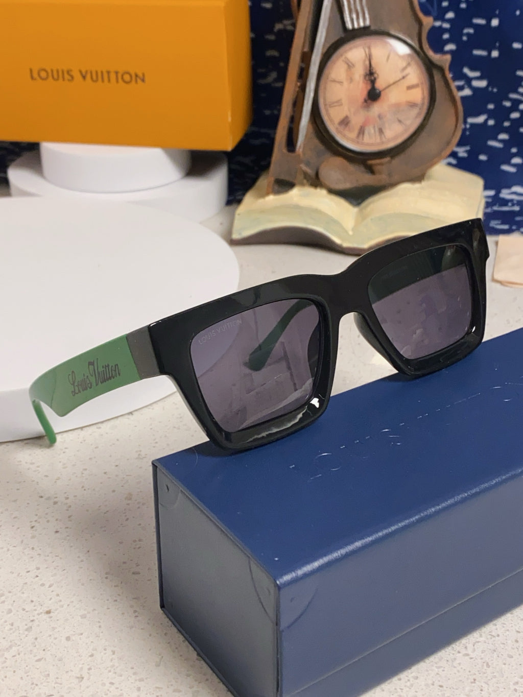 Louis Vuitton Square Blue Lens Sunglasses for Men & Women - 464667 - detail image 10