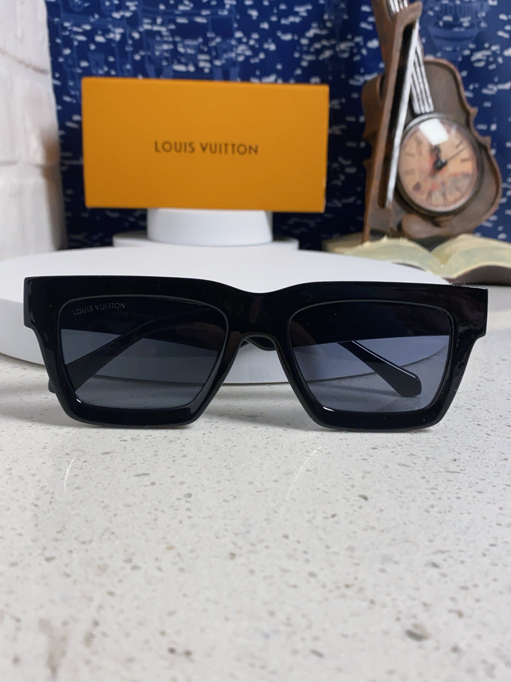 Louis Vuitton Square Gray Lens Sunglasses for Men & Women - 464668 - detail image 9