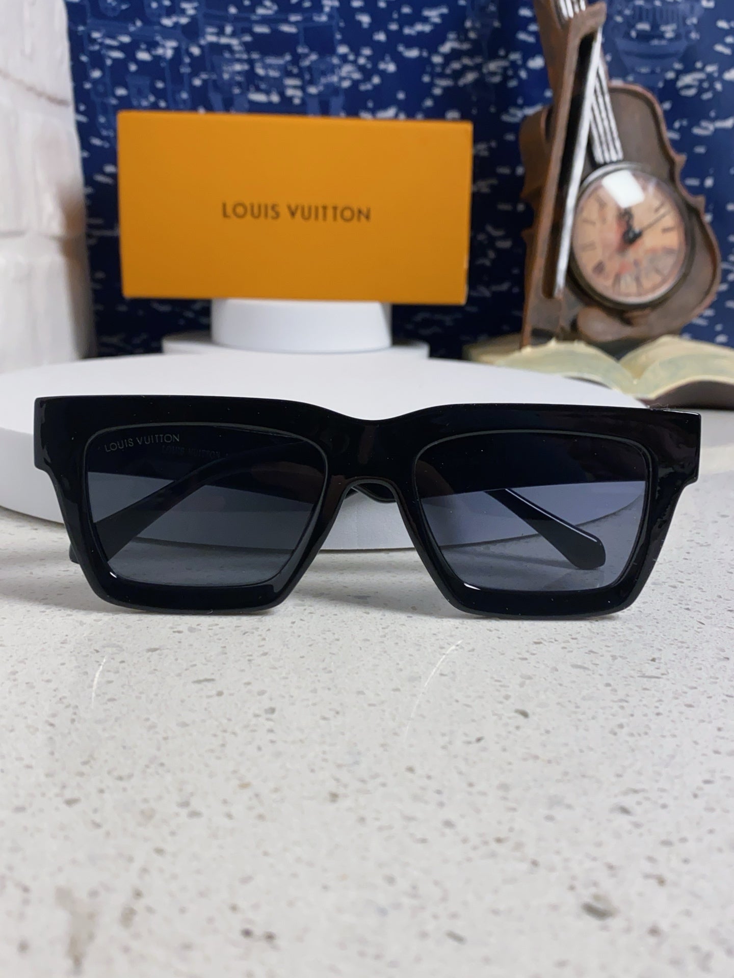 Louis Vuitton Square Gray Lens Sunglasses for Men & Women - 464668 - detail image 9