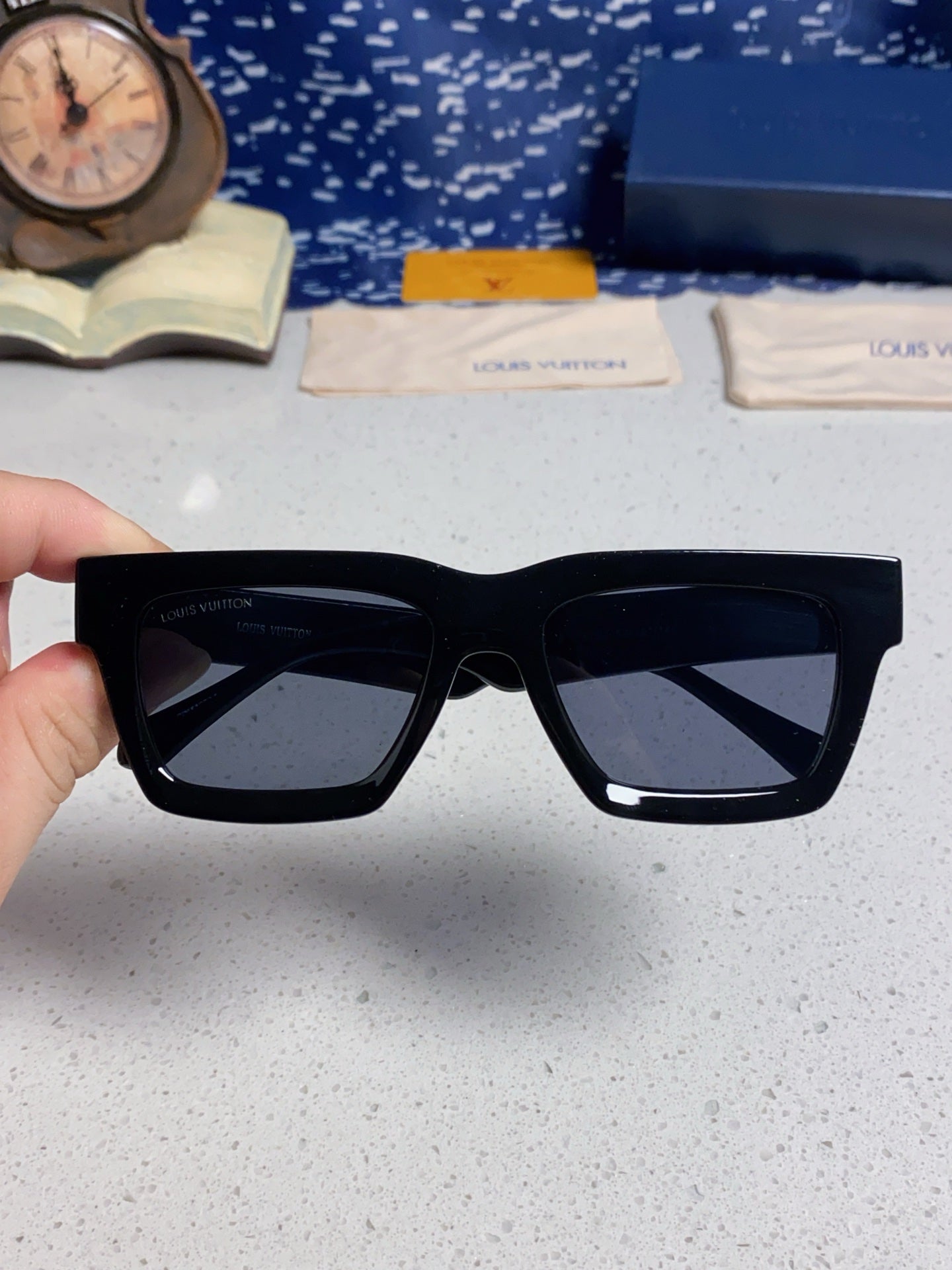 Louis Vuitton Square Gray Lens Sunglasses for Men & Women - 464668 - detail image 4