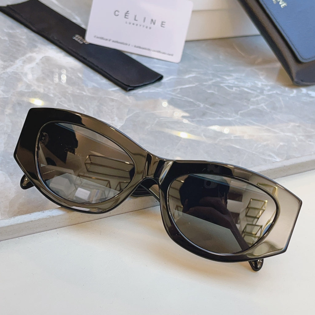 Celine CL40308U Fashion Black Lens Sunglasses for Men & Women - 449252 - detail image 3