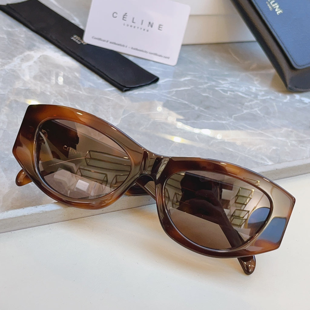 Celine CL40308U Fashion Black Lens Sunglasses for Men & Women - detail image 3