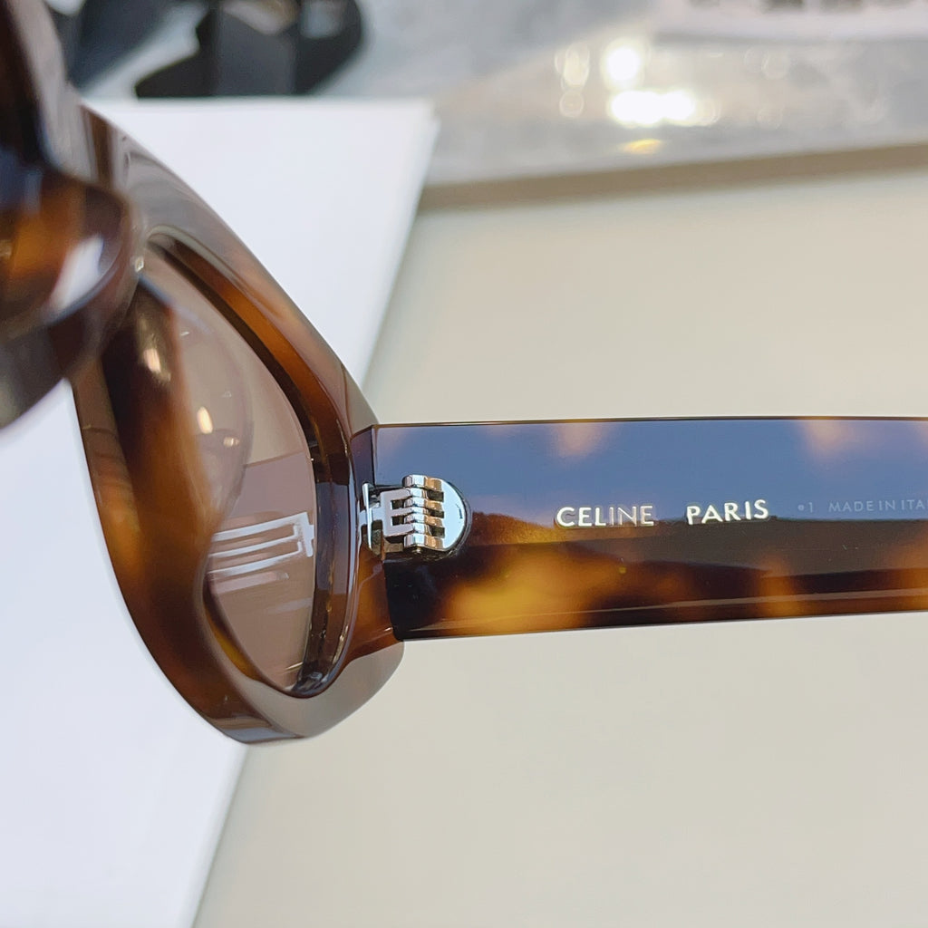 Celine CL40308U Fashion Black Lens Sunglasses for Men & Women - detail image 8