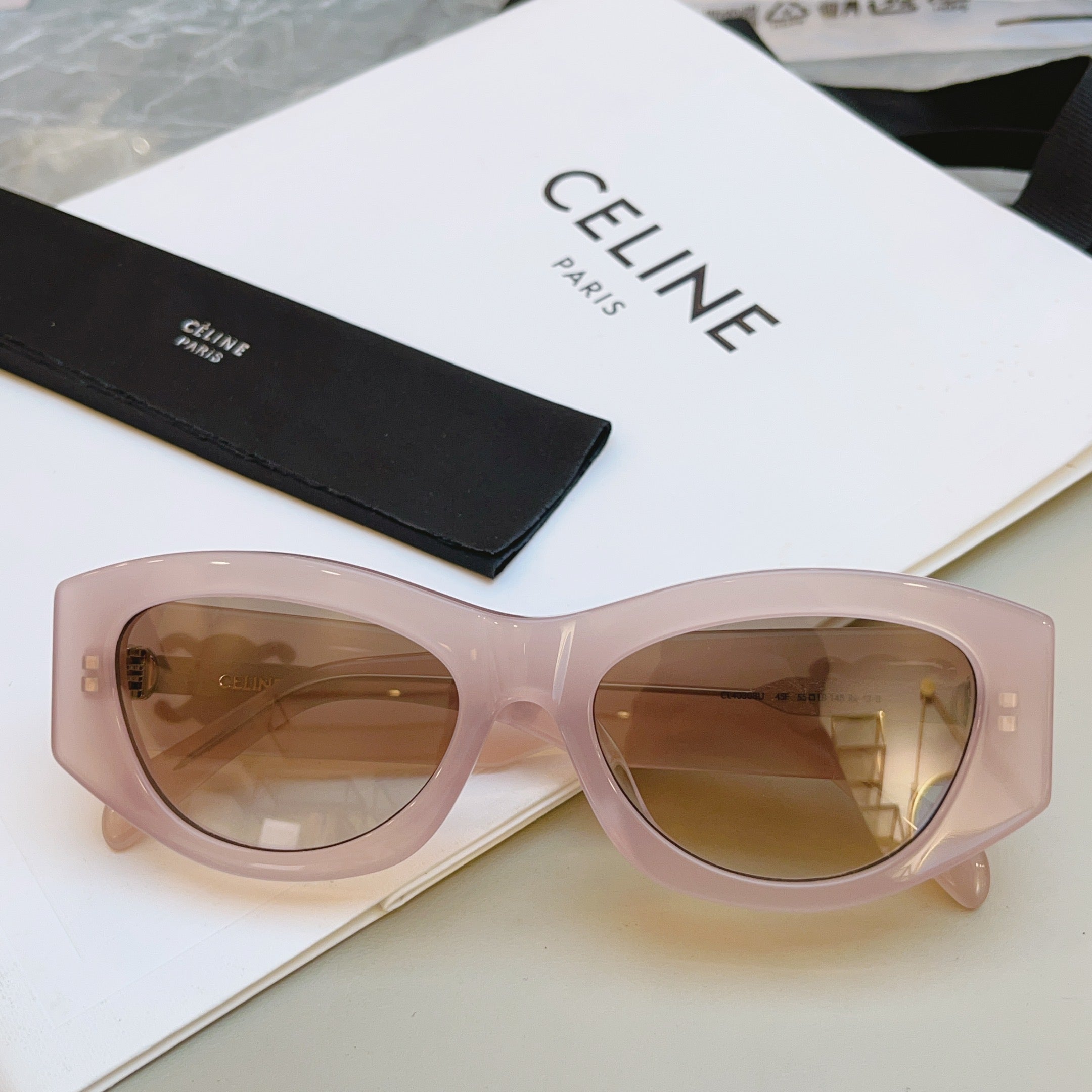 Celine CL40308U Fashion Brown Lens Sunglasses for Men & Women - 449251