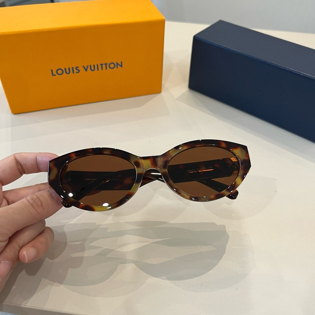 Louis Vuitton Slim Black Lens Sunglasses for Men & Women - detail image 4