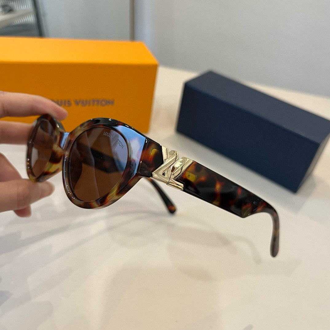 Louis Vuitton Slim Black Lens Sunglasses for Men & Women - detail image 7