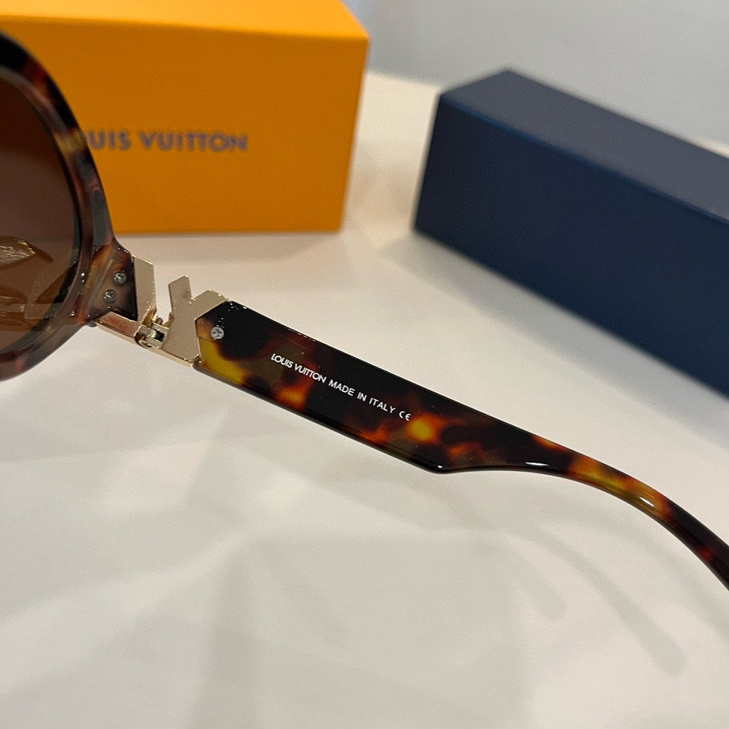 Louis Vuitton Slim Black Lens Sunglasses for Men & Women - detail image 8