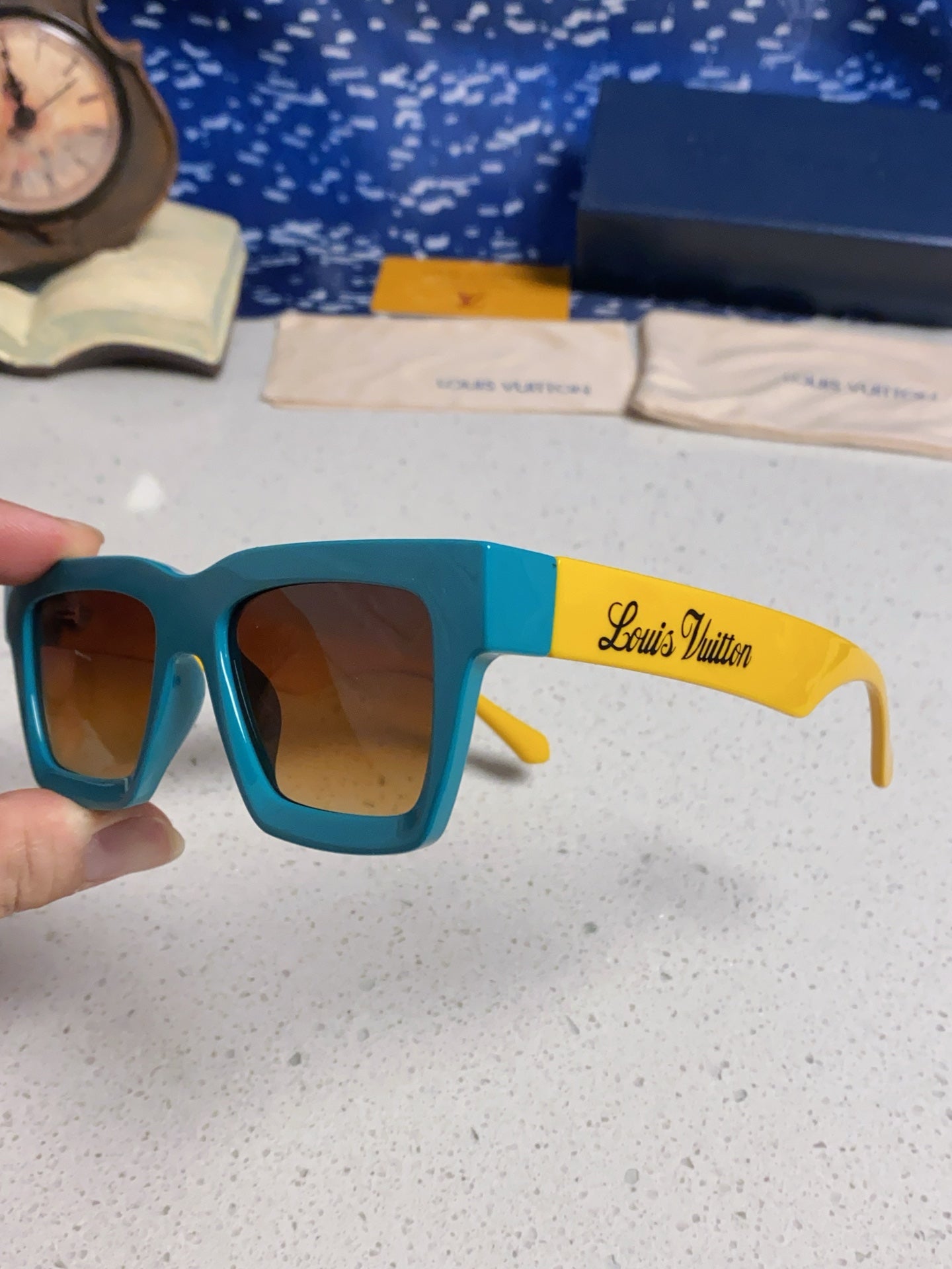 Louis Vuitton Square Blue Lens Sunglasses for Men & Women - 464664 - detail image 6