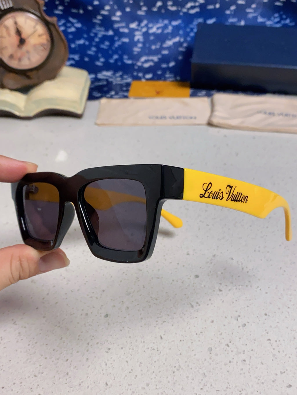 Louis Vuitton Square Red Lens Sunglasses for Men & Women - 464665 - detail image 6