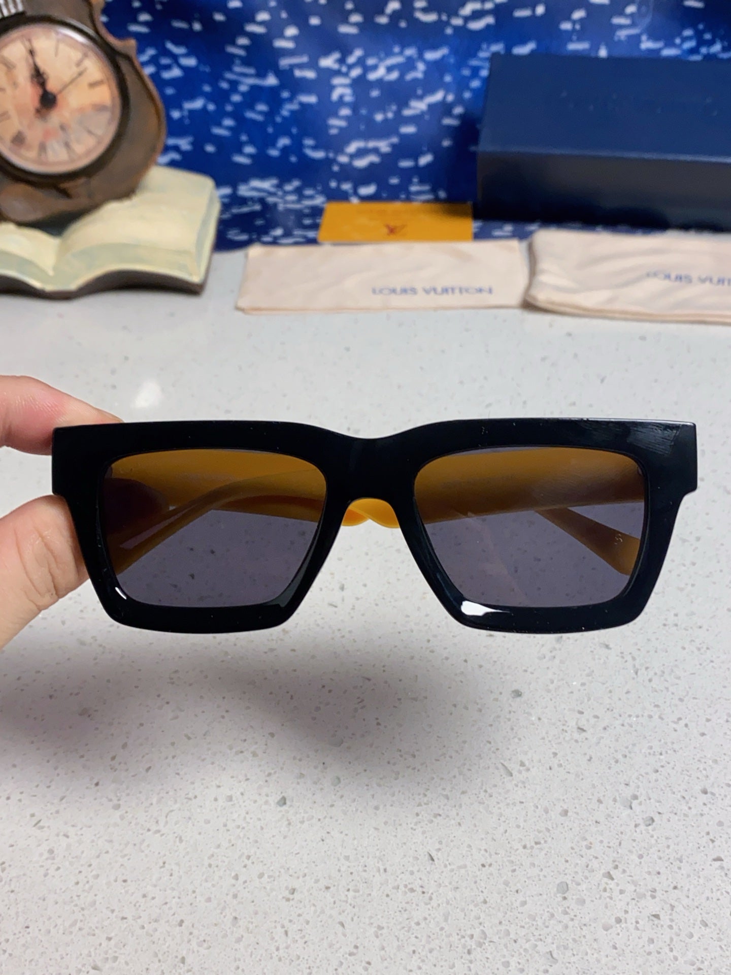 Louis Vuitton Square Red Lens Sunglasses for Men & Women - 464665 - detail image 4