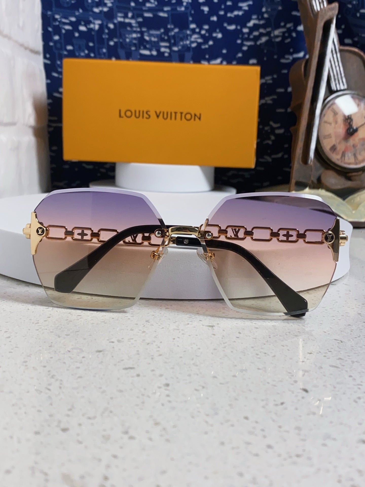 Louis Vuitton Oversized Gold Lens Sunglasses for Men & Women - 493145 - detail image 8