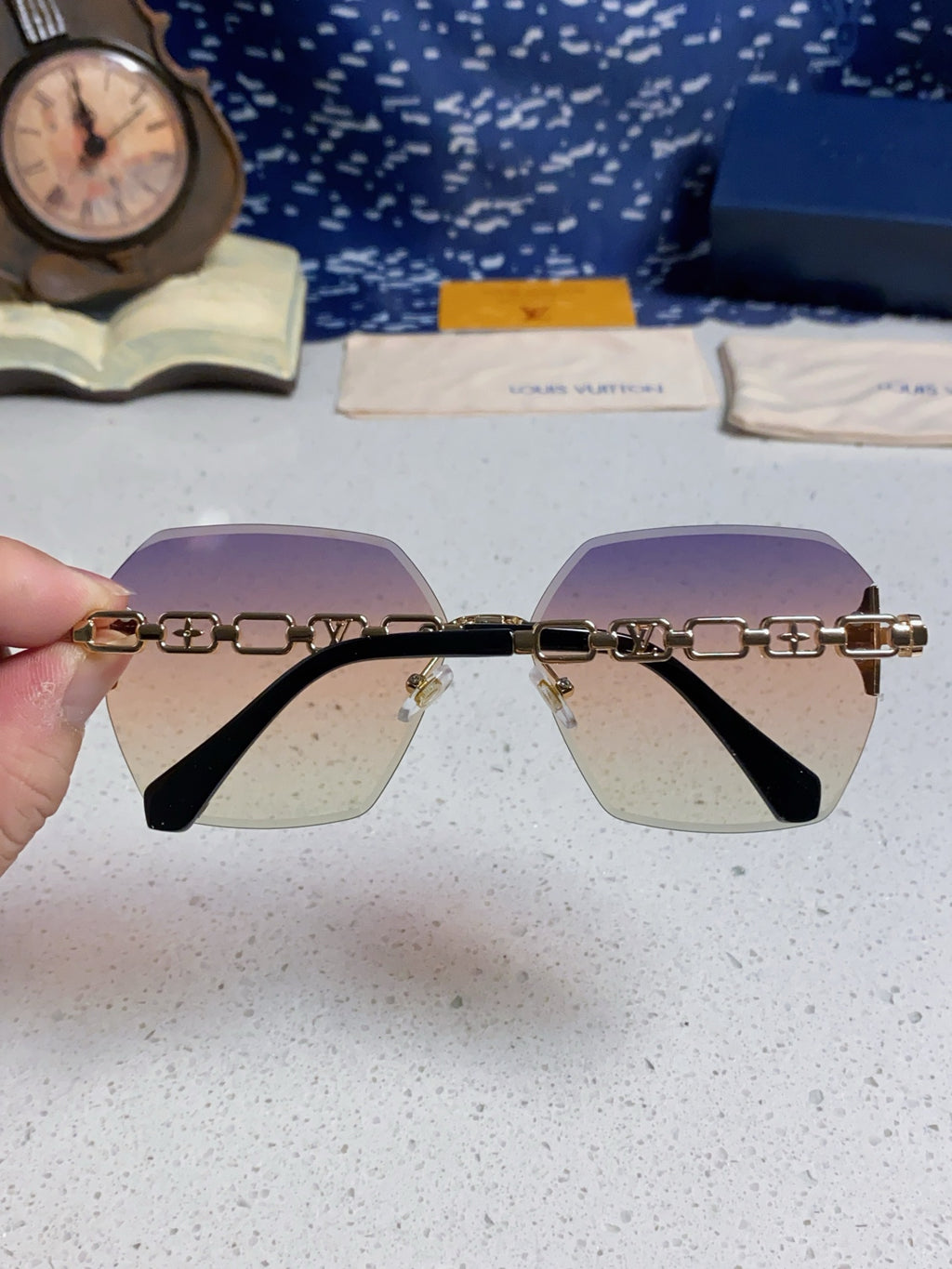 Louis Vuitton Oversized Gold Lens Sunglasses for Men & Women - 493145 - detail image 5