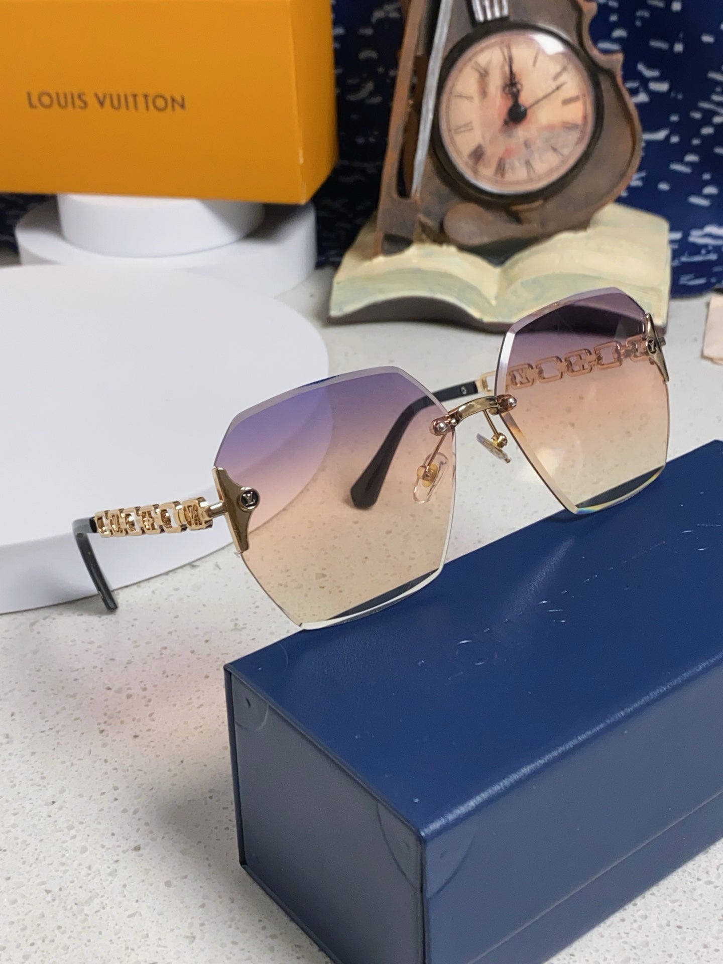 Louis Vuitton Oversized Gold Lens Sunglasses for Men & Women - 493145 - detail image 9