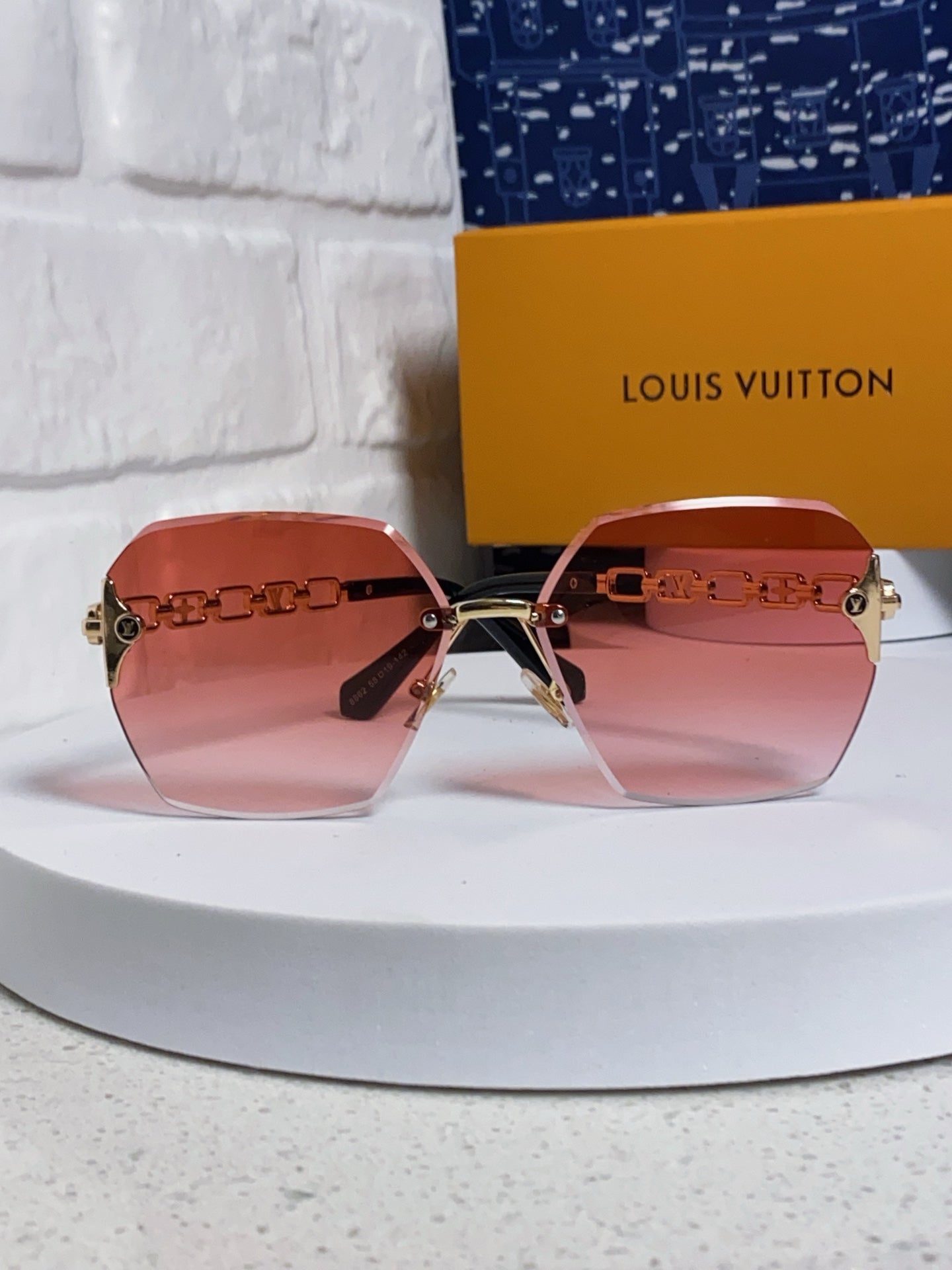 Louis Vuitton Oversized Red Lens Sunglasses for Men & Women - detail image 2