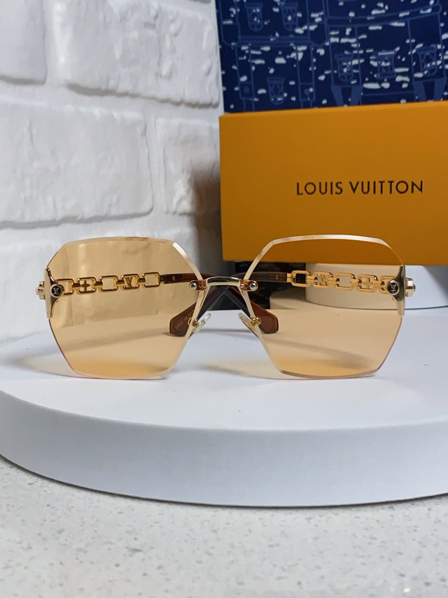 Louis Vuitton Oversized Gold Lens Sunglasses for Men & Women - detail image 2
