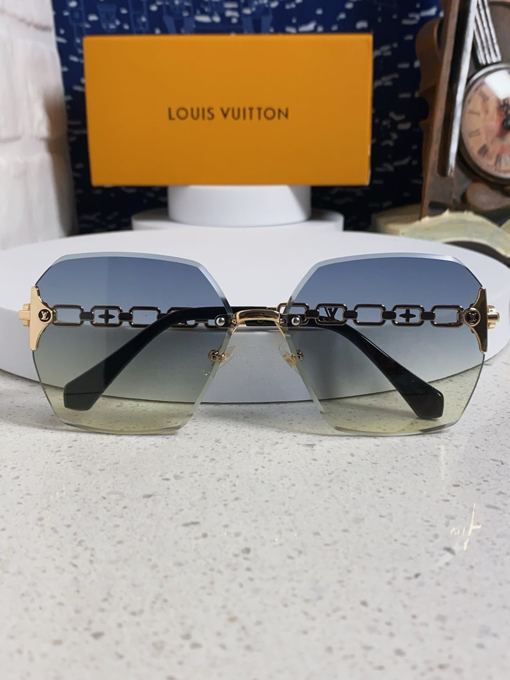 Louis Vuitton Oversized Silver Lens Sunglasses for Men & Women - 493148 - detail image 8