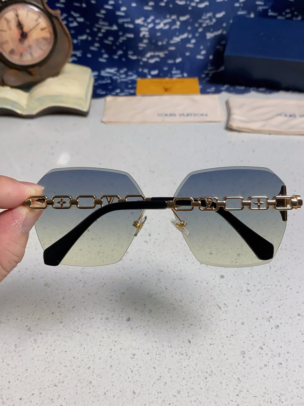 Louis Vuitton Oversized Silver Lens Sunglasses for Men & Women - 493148 - detail image 5
