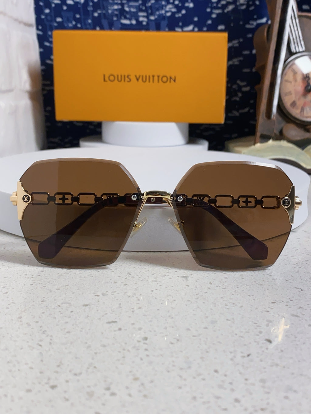 Louis Vuitton Oversized Brown Lens Sunglasses for Men & Women - detail image 8
