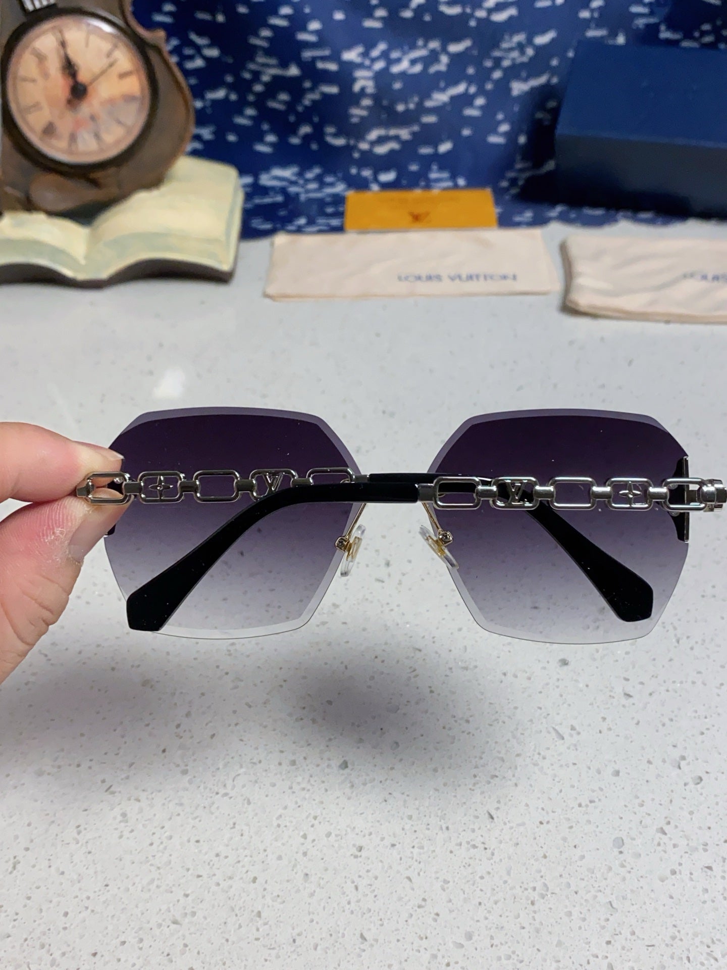 Louis Vuitton Oversized Silver Lens Sunglasses for Men & Women - 493150 - detail image 5