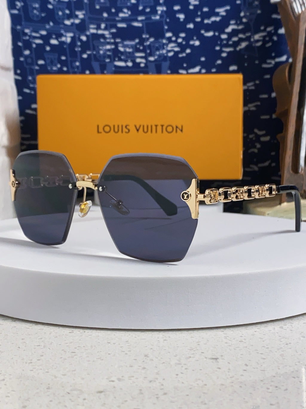 Louis Vuitton Oversized Black Lens Sunglasses for Men & Women