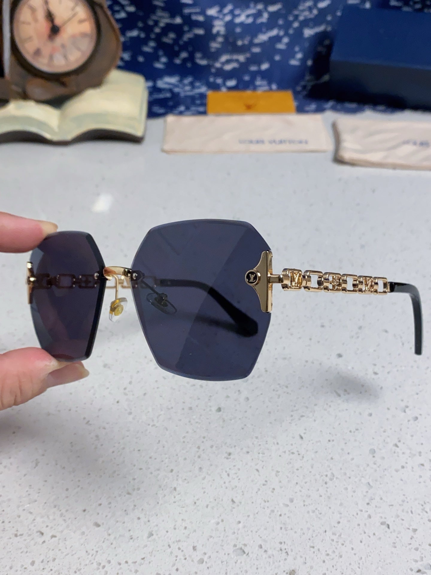 Louis Vuitton Oversized Black Lens Sunglasses for Men & Women - detail image 6