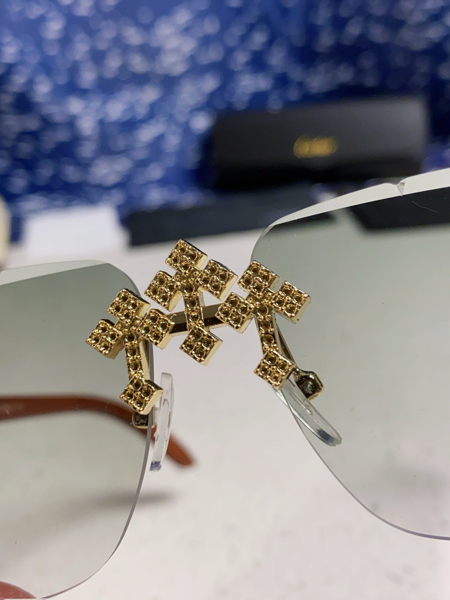 Cartier Lightweight Rimless Silver Lens Sunglasses for Men & Women - 493669 - detail image 7