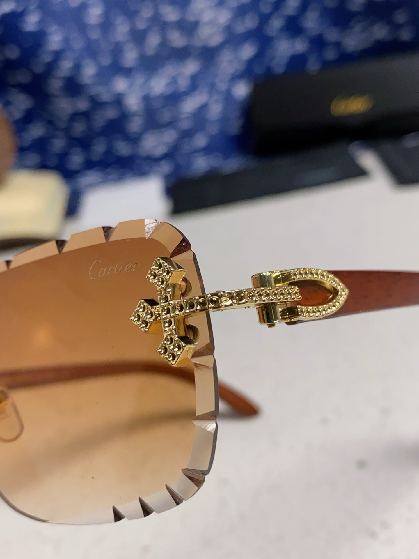 Cartier Lightweight Rimless Brown Lens Sunglasses for Men & Women - 493671 - detail image 8
