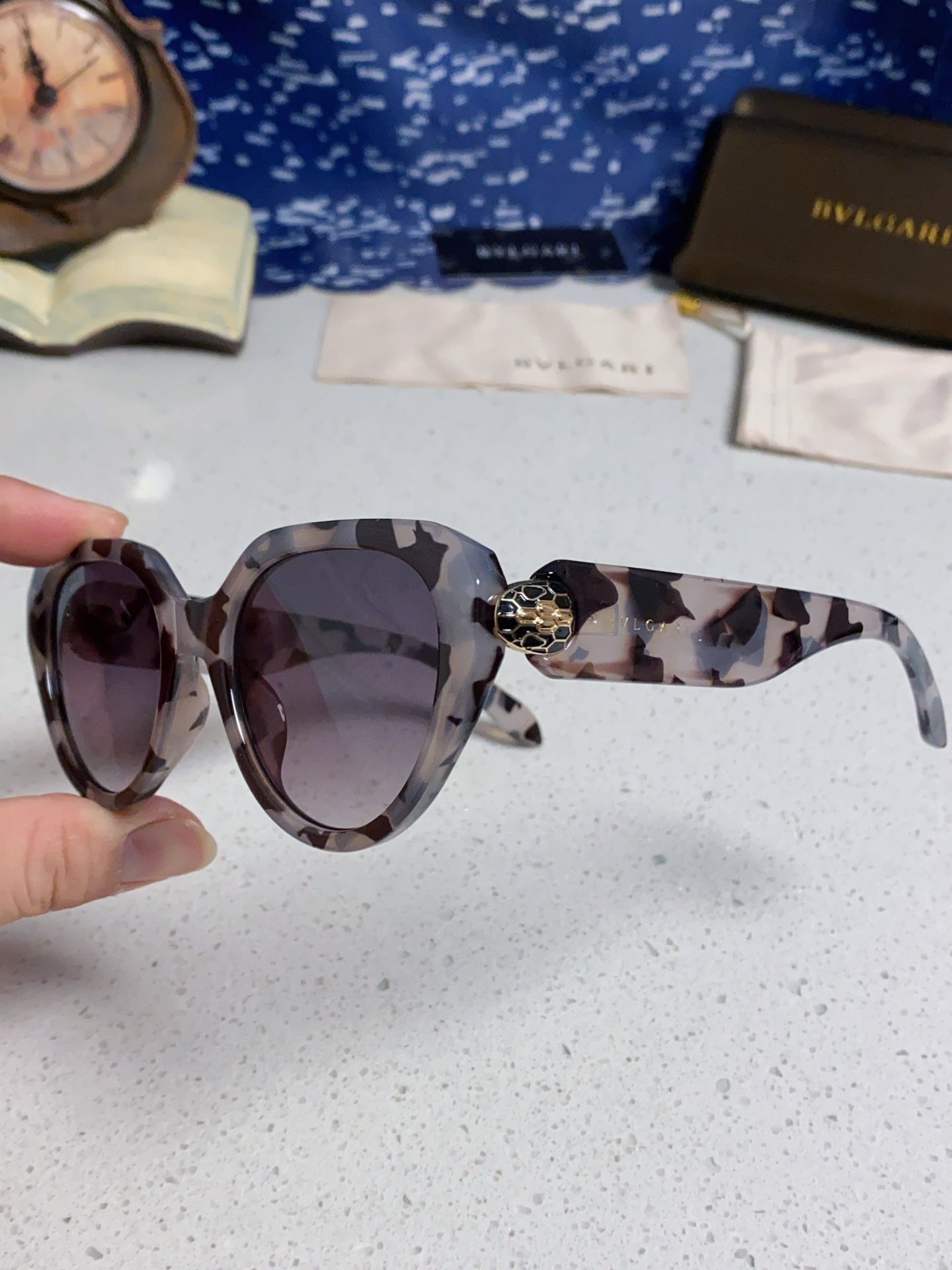 Bottega Veneta Metal Round Gray Lens Sunglasses for Men & Women - 487967 - detail image 6
