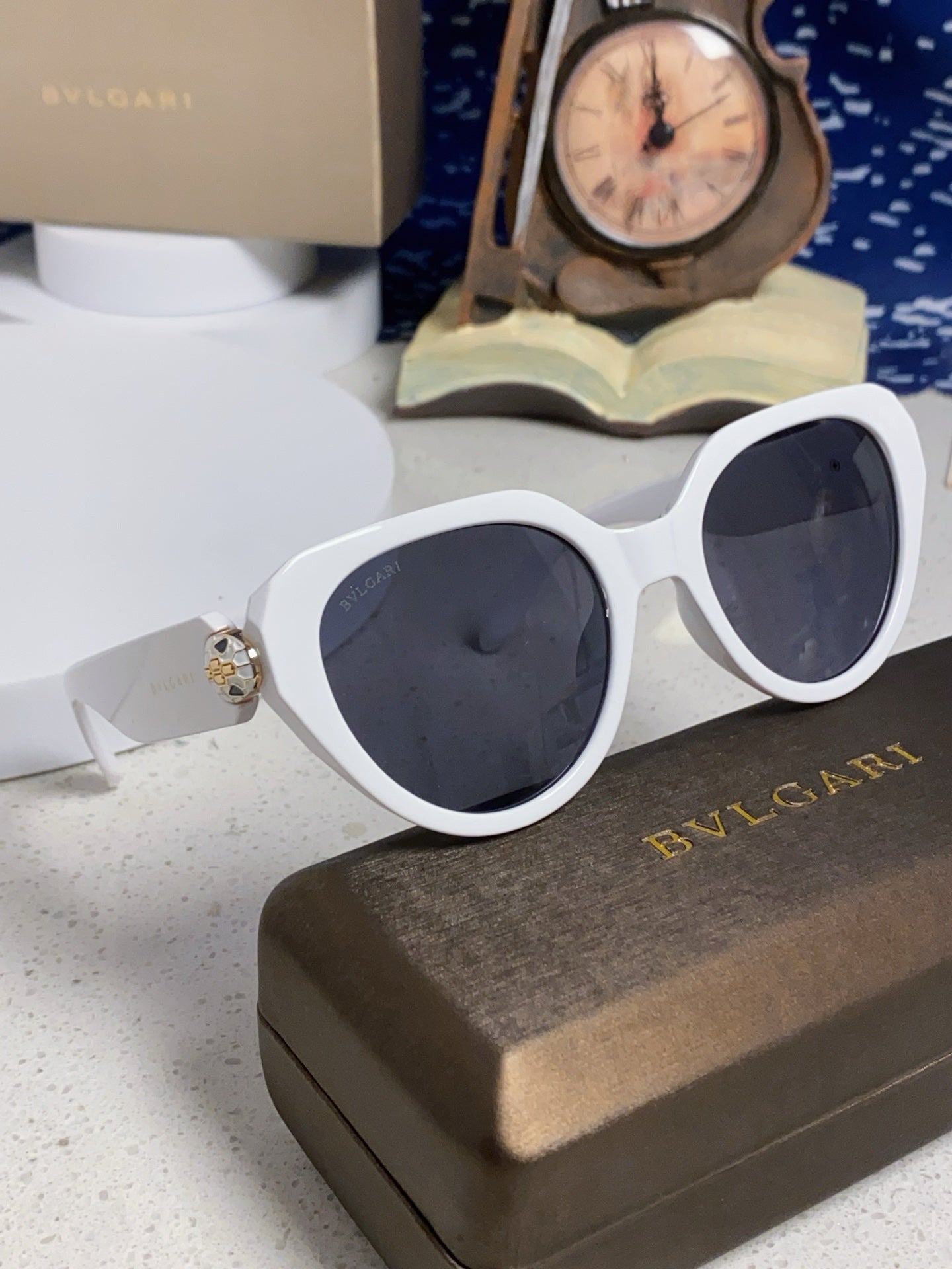 Bottega Veneta Metal Round Blue Lens Sunglasses for Men & Women - detail image 10