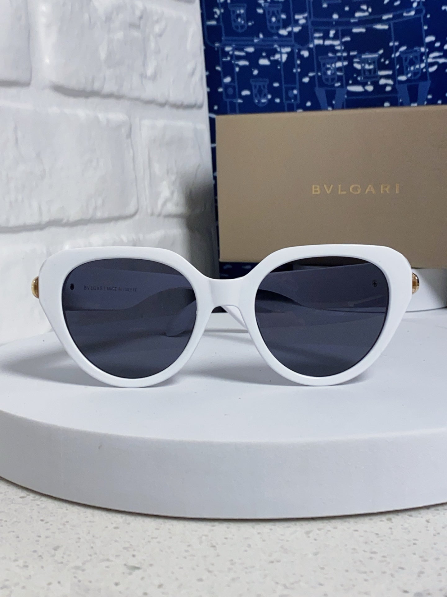 Bottega Veneta Metal Round Blue Lens Sunglasses for Men & Women - detail image 2