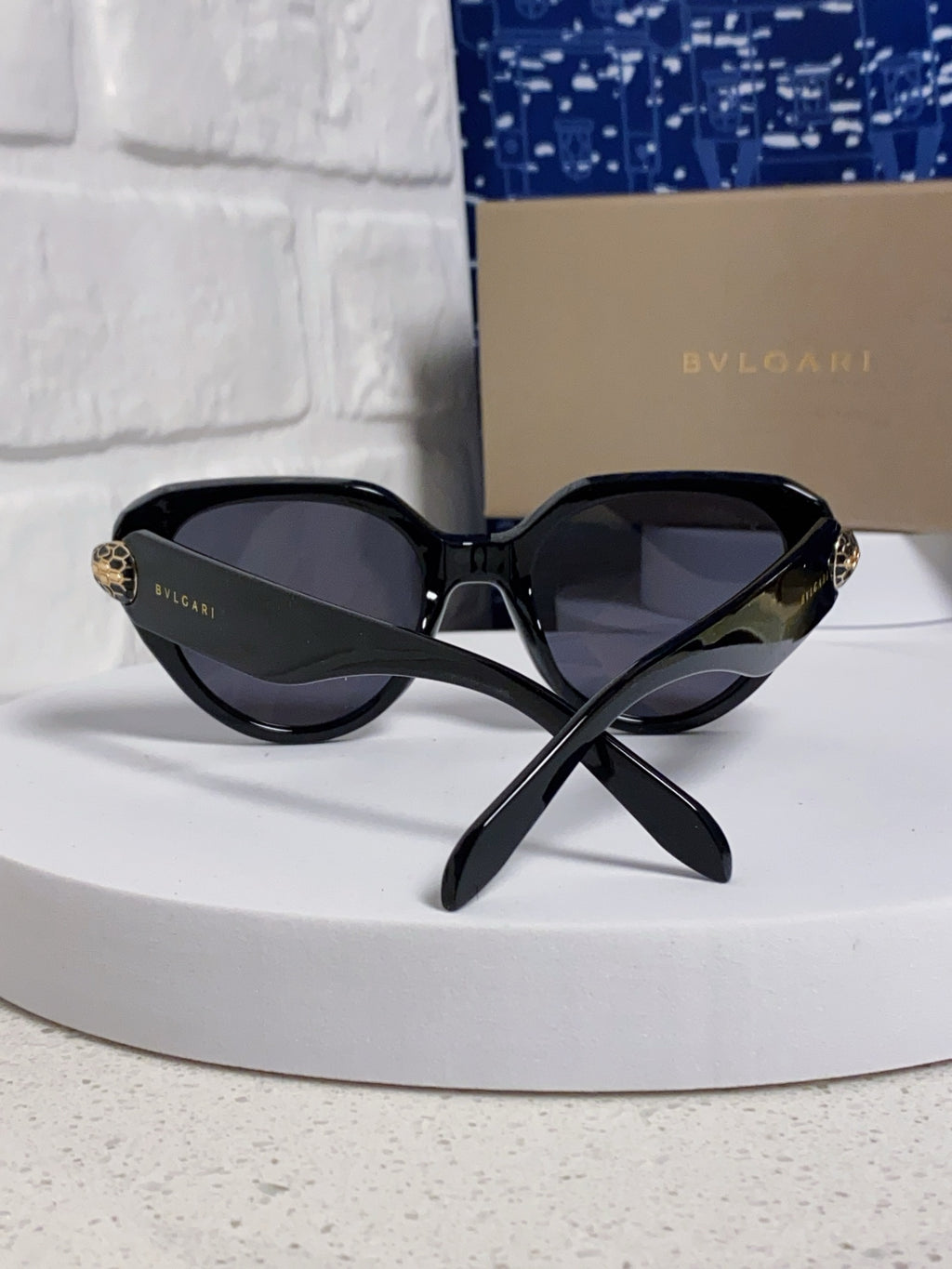 Bottega Veneta Metal Round Gray Lens Sunglasses for Men & Women - detail image 3