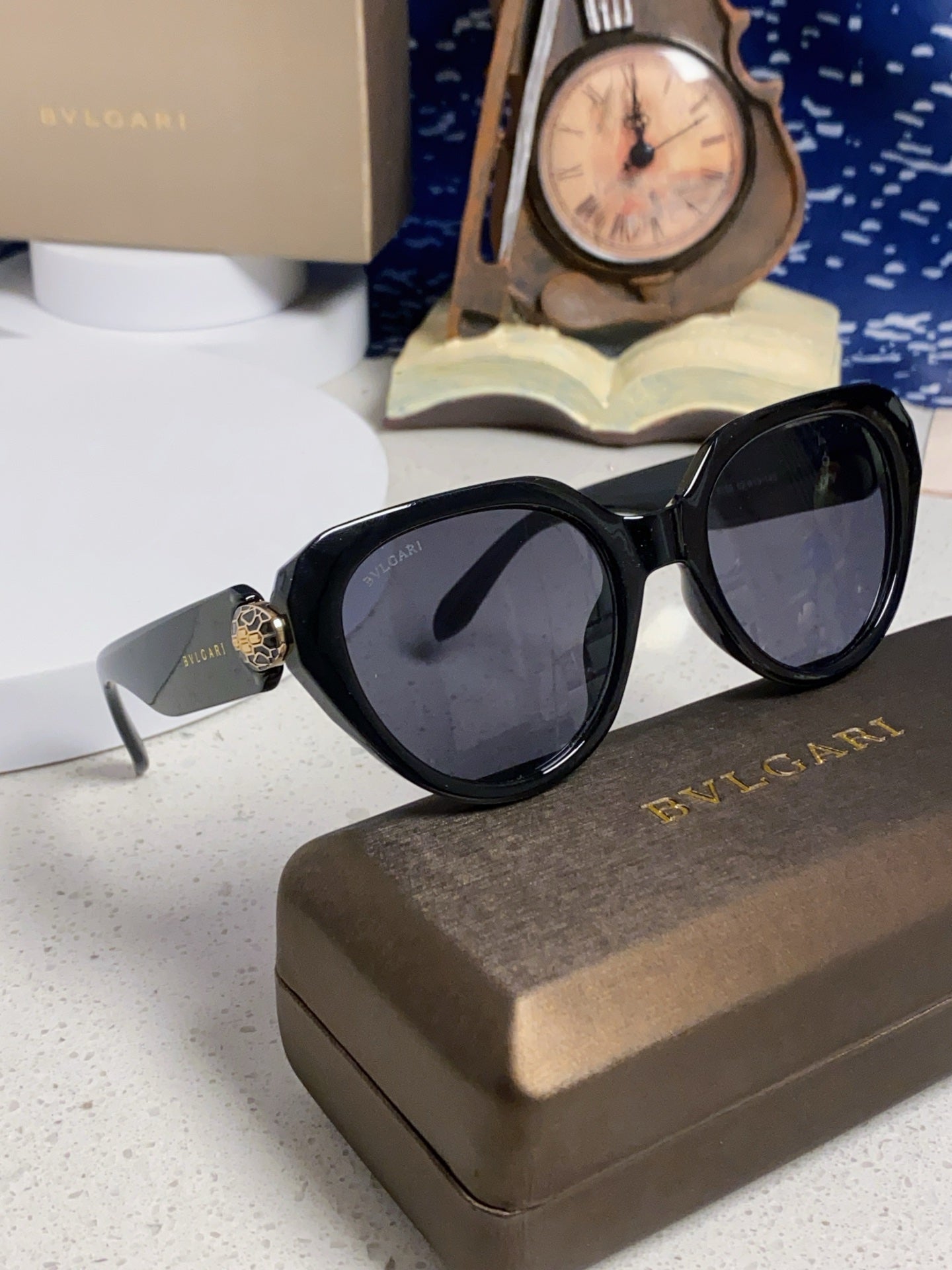 Bottega Veneta Metal Round Gray Lens Sunglasses for Men & Women - detail image 10