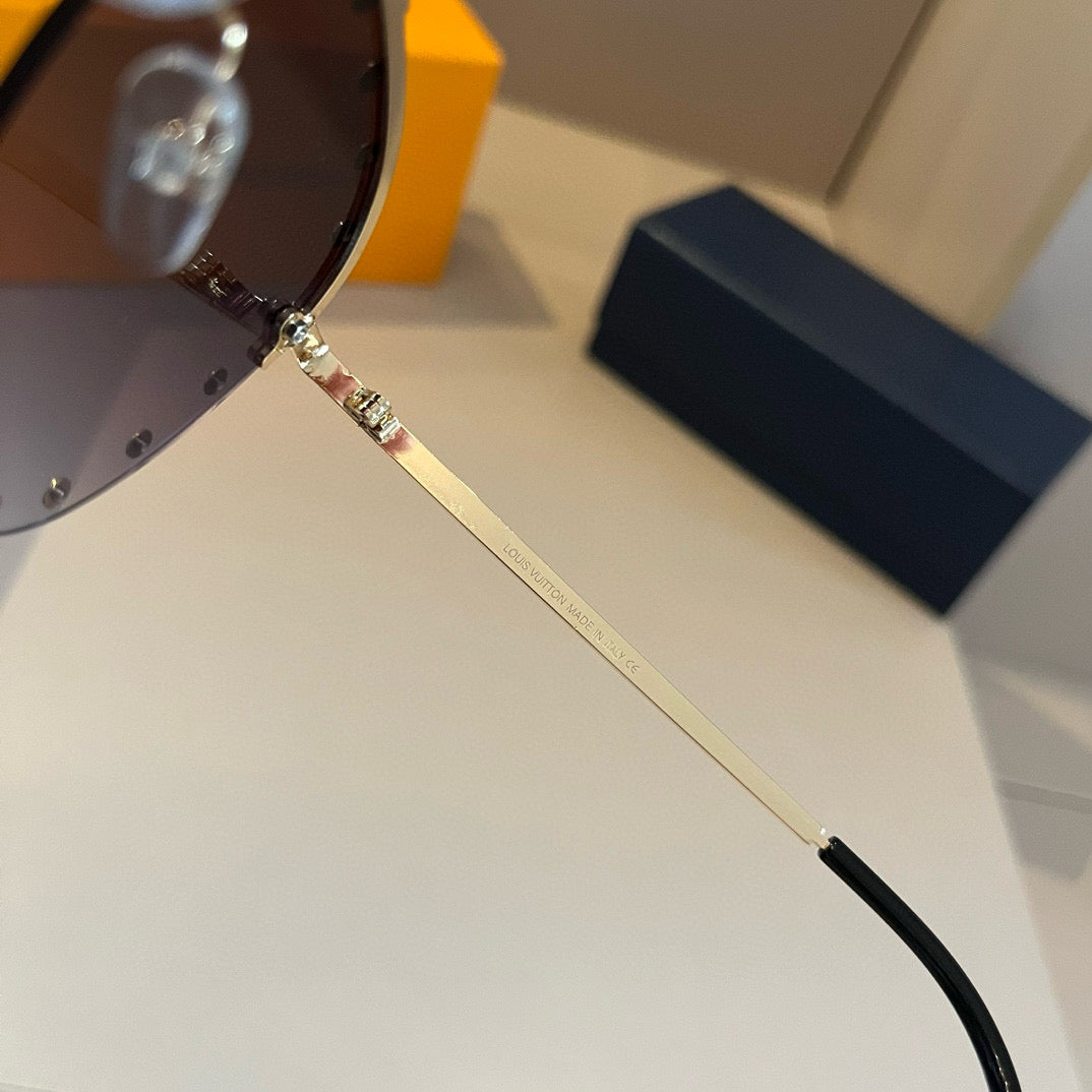 Louis Vuitton Metal Aviator Gold Lens Sunglasses for Men & Women - 431152 - detail image 9