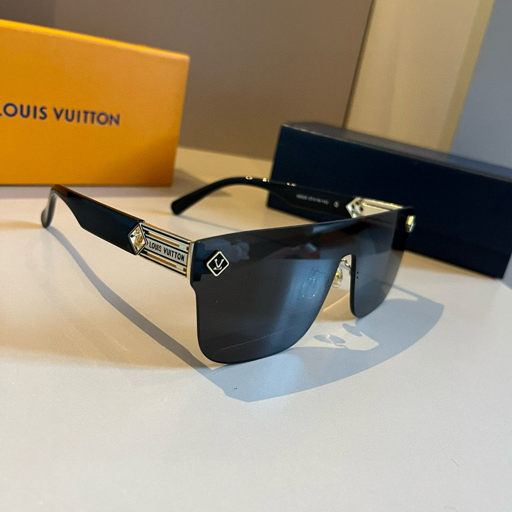 Louis Vuitton Metal Aviator Gold Lens Sunglasses for Men & Women - 431154